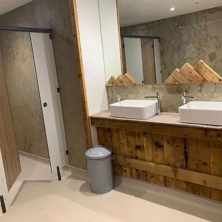 The District Bunkbarn, Ings Holiday home Kendal